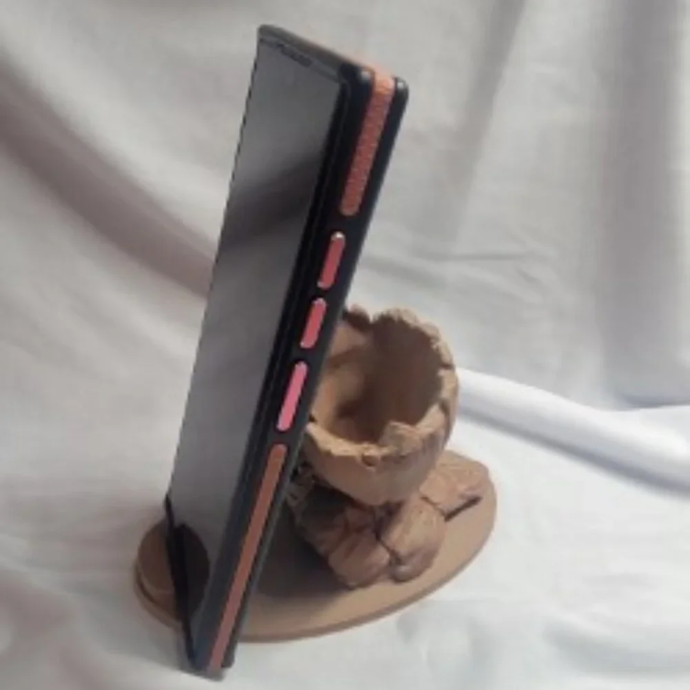 Groot Smartphone Holder w/ Storage – 3D Printed Desk Organizer